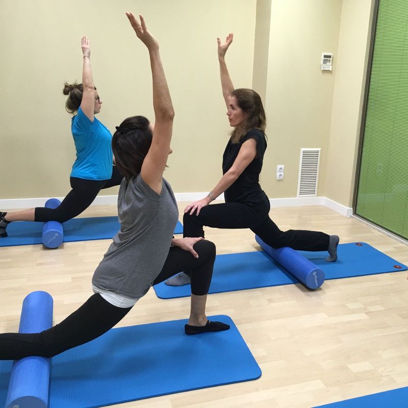 Pilates y yoga: Servicios de Consulta de Fisioterapia Miralbueno