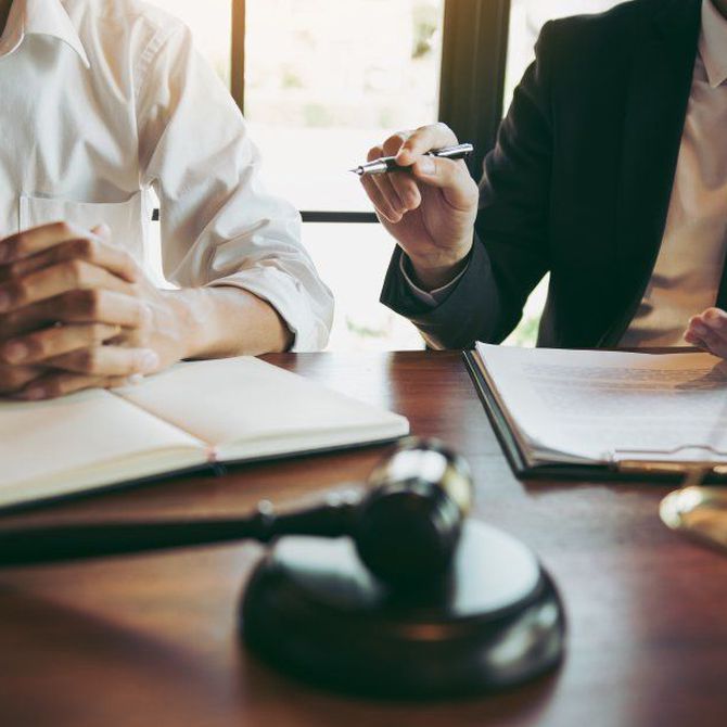 ¿Qué servicios ofrece un abogado penal?