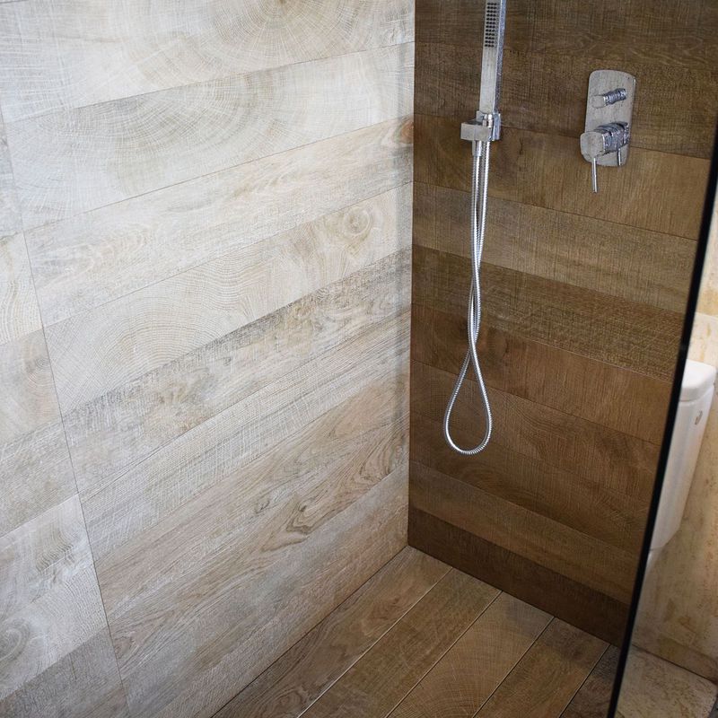 Impermeabilización de duchas - Sistemas Level: Servicios de Segura Sarria