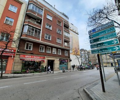 Compra venta de pisos en Zona Gindalera ( Barrio de Salamanca)