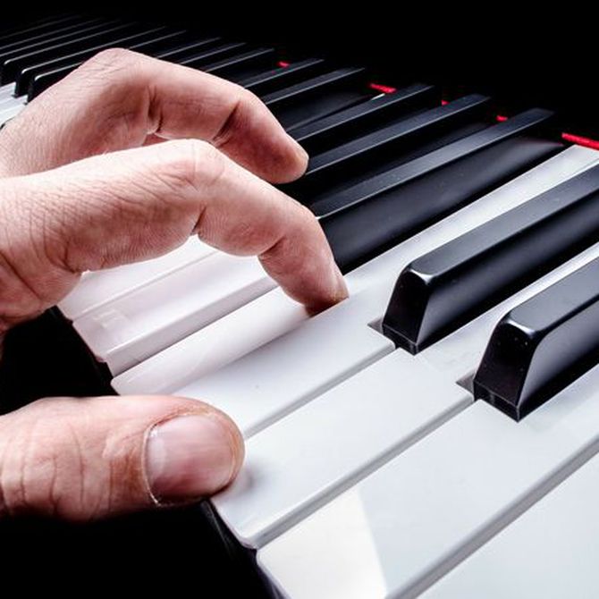 Aprender a tocar un piano moderno: el piano rock