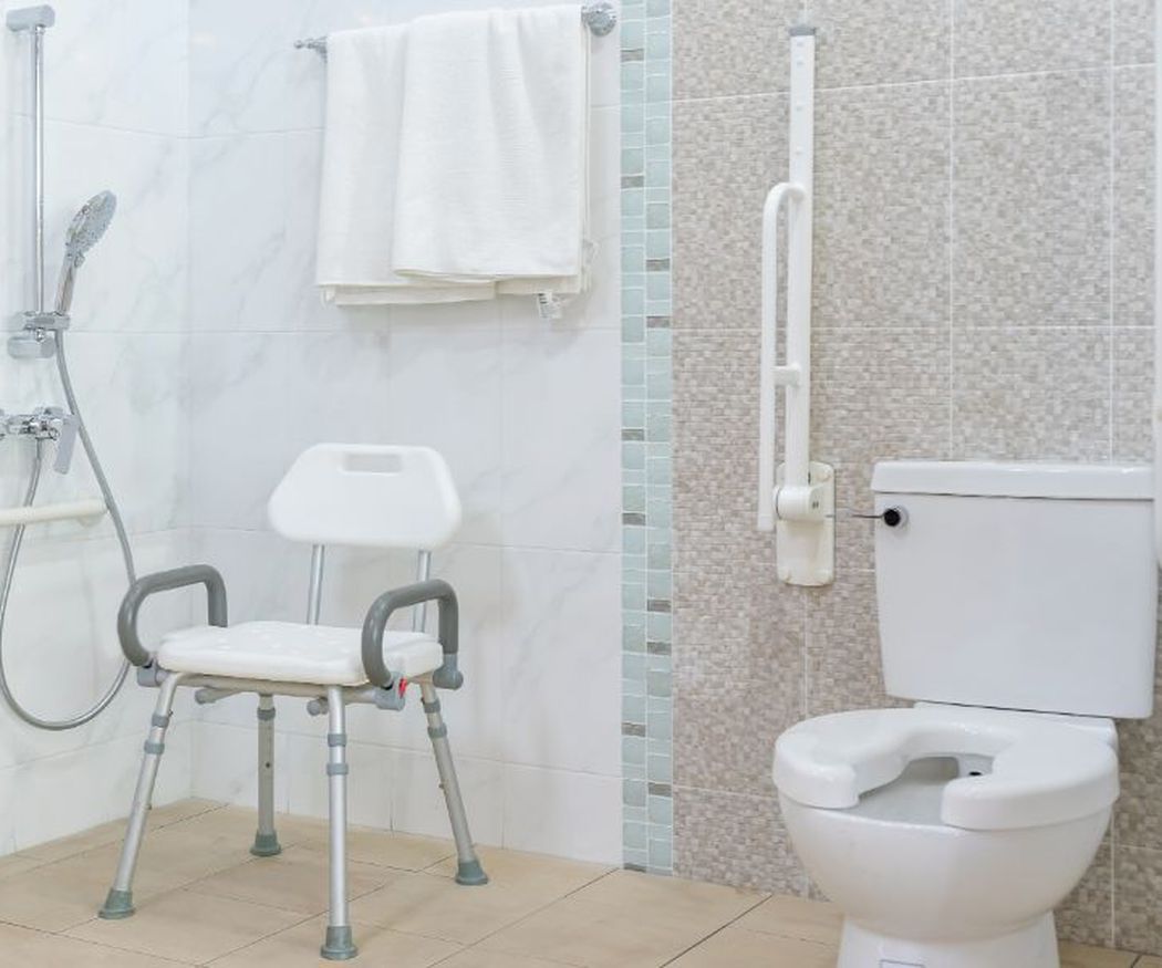 Sillas de ducha: seguridad y comodidad para el momento del baño