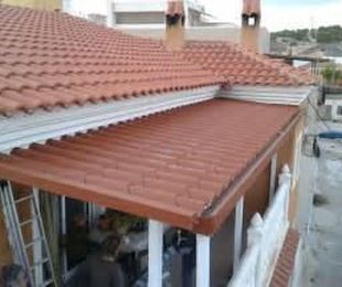 Soluciones para techos y sombras. Paneles metálicos