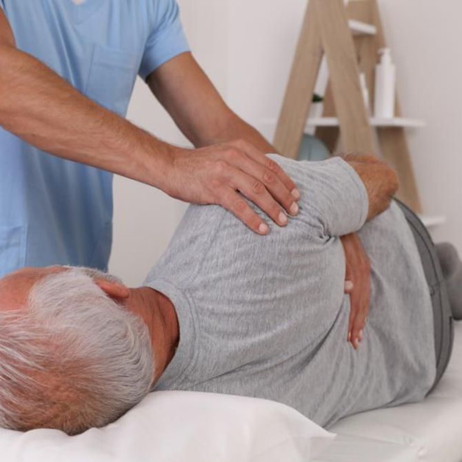 La fisioterapia ayuda mucho a los mayores