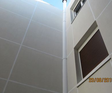 Instalación en fachadas de sistema de aislamiento térmico (SATE)
