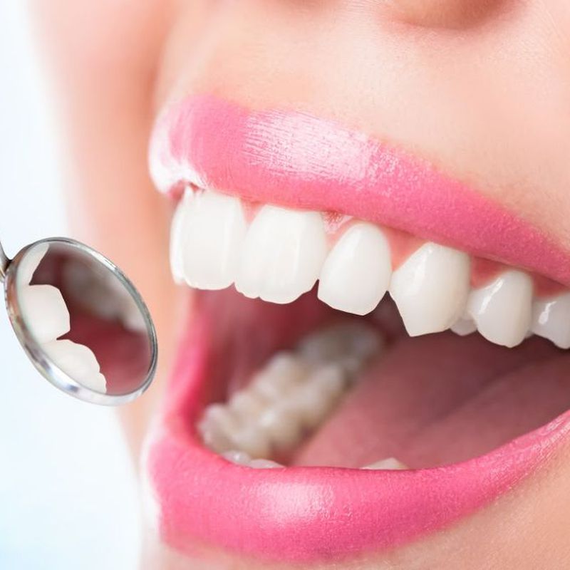 Implantología: Tratamientos de Clínica Dental Naturdent