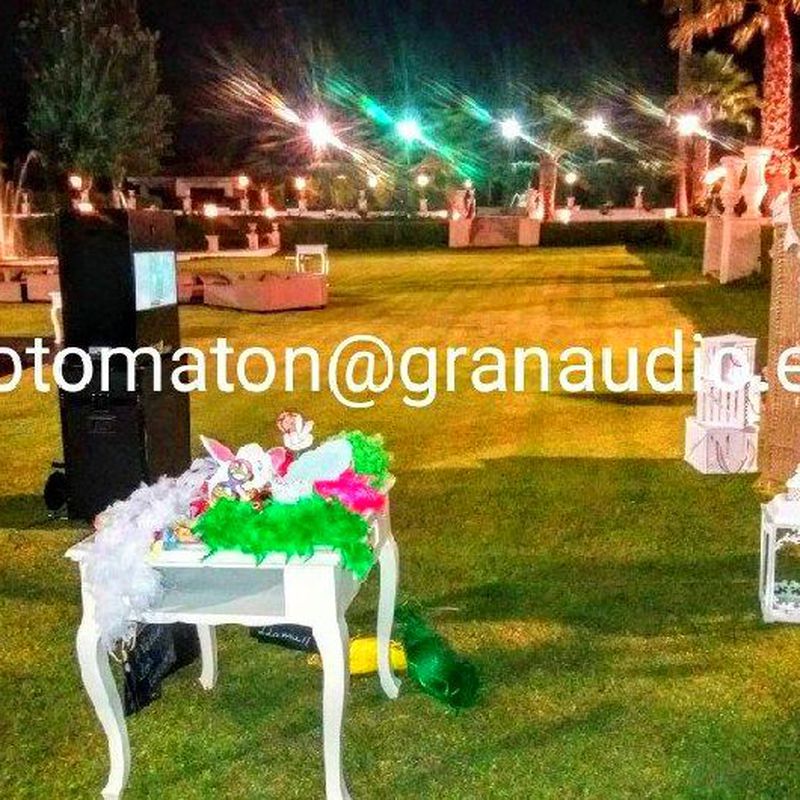 Fotomaton Granaudio: Servicios   de GRANAUDIO EVENTOS