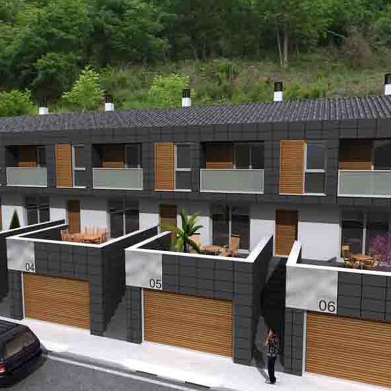 Construcción 8 viv. adosadas venta libre / Salmenta libreko 8 etxe elkarri atxikiak, Antzuola.
