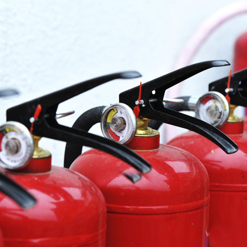 Extintores: Servicios recogida de aceite de Reciclados Deter-Oil