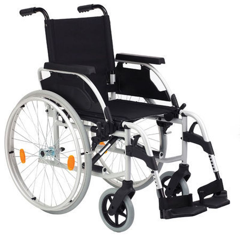Silla de ruedas (rueda pequeña) – Alquileres Ortopédicos