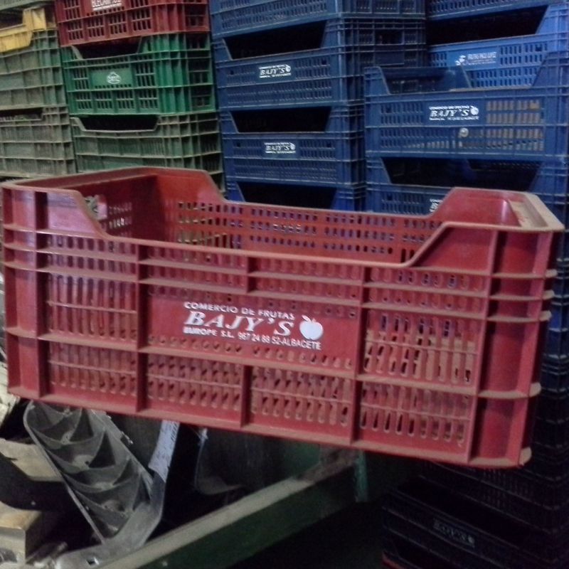 cajas de plastico de fruta usadas en albacete en desguaces clemente de albacete