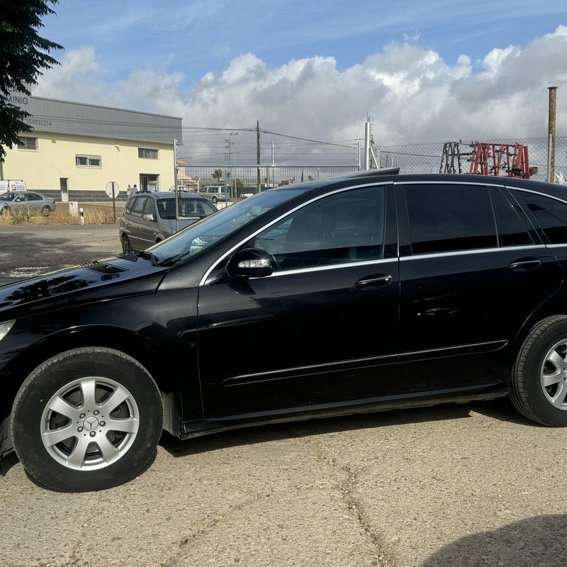 Mercedes R 320 cdi 4 matic 225 cv del 2007 con 295.000 km: Stock de Vehículos de El Truekke
