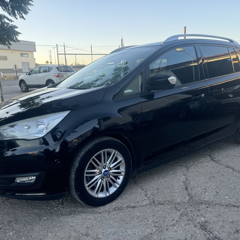 Ford c Max 1.2 i turbo 110 cv del 2016 7 plazas tan solo 116.000 km: Stock de Vehículos de El Truekke