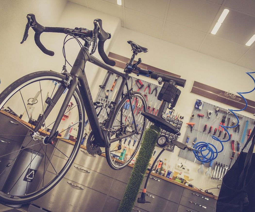 ¿Cómo evitar los pinchazos en nuestra bicicleta de montaña?