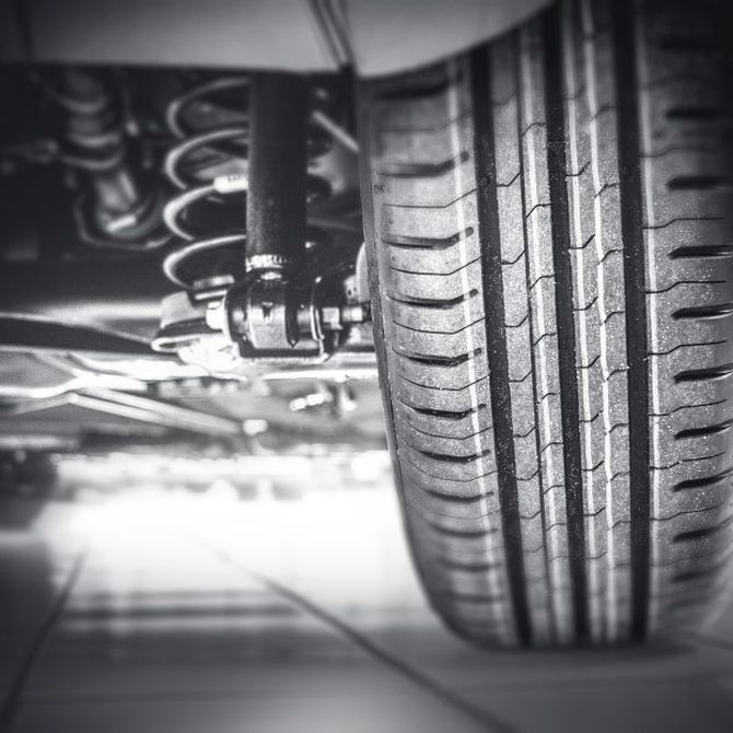 Operaciones importantes para los neumáticos: presión, equilibrado y alineación