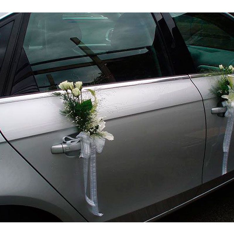 Decoración para coches de boda: Productos de FLORISTERÍA CASA BASUSTA