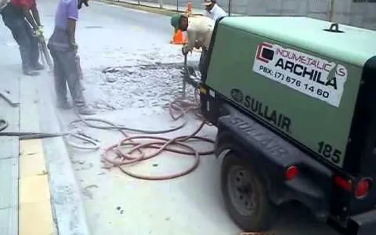 Compresor y martillo demoledor en Tarragona