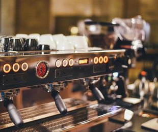 ¿Necesitas maquinaria de hostelería para tu cafetería?