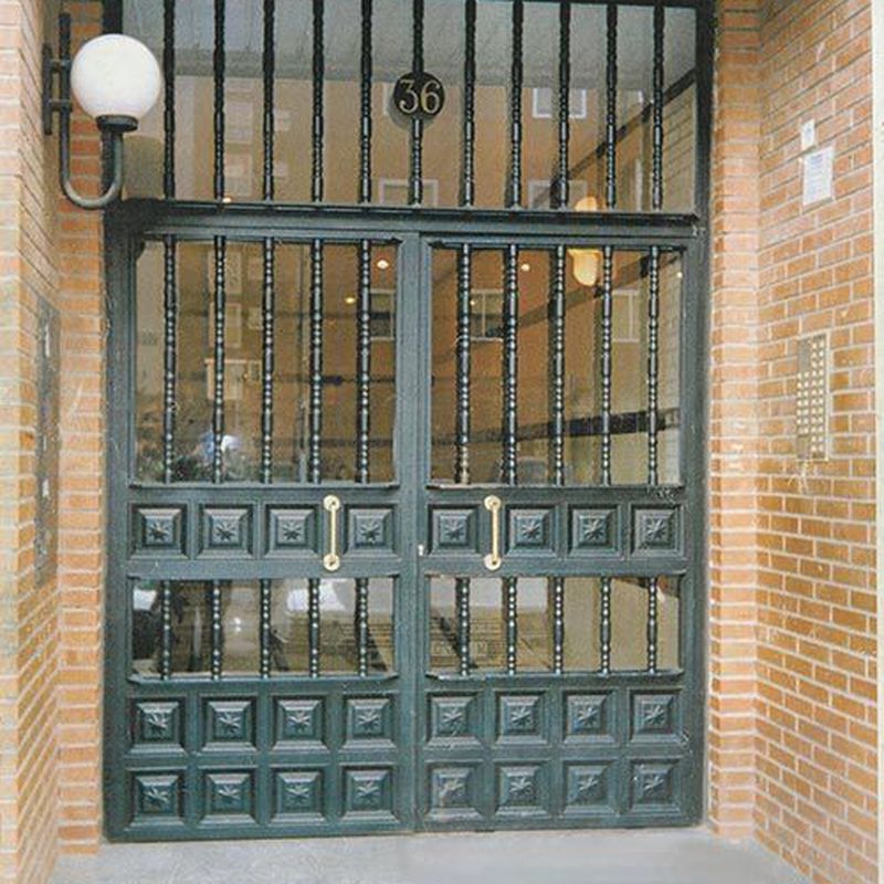 Puertas de portales: Servicios de Cerrajería Miguel Ángel