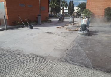 Preparación de soportes, quitar pinturas y abrir poro en hormigón