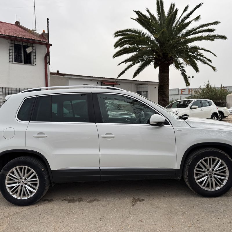 Volkswagen tiguan 2.0 tdi del 2014 con 179.000 km: Stock de Vehículos de El Truekke
