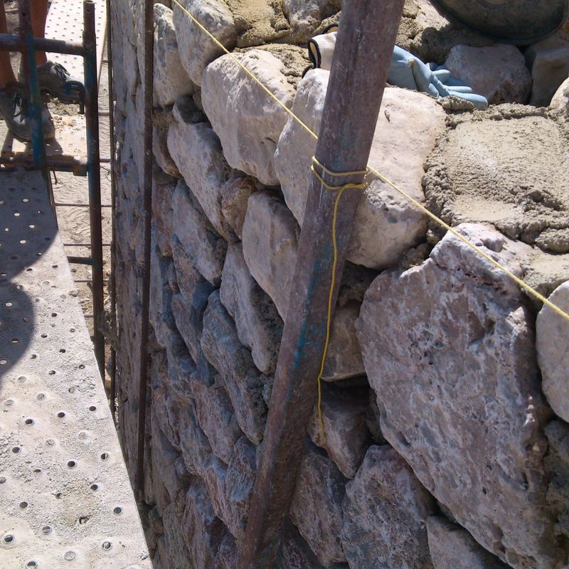 Mamposteria Ripiada en piedra viva de Santomera