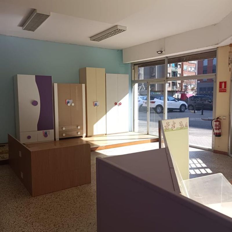 Local en alquiler en Rossend Arus - L'Hospitalet de Llobregat: Compras - Alquileres de ApiJurídico