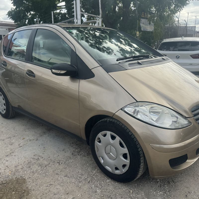 Mercedes clase A 1.5 i 95 cv del 2008 con solo 110.000 km: Stock de Vehículos de El Truekke
