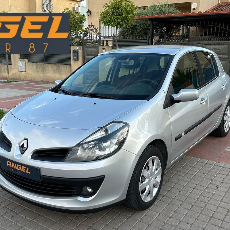 RENAULT CLIO 1.5 DCI EMOTION 5p: Catálogo y Servicios de Ángel Motor 87