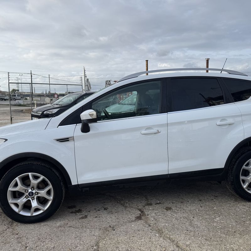 Ford kuga 2.0 tdci 140 cv del 2010 con 205.000 km: Stock de Vehículos de El Truekke