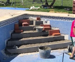fase construcción escaleras piscina