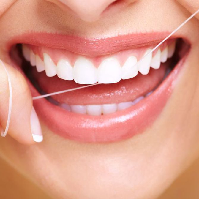 La higiene del implante dental en tres sencillos pasos