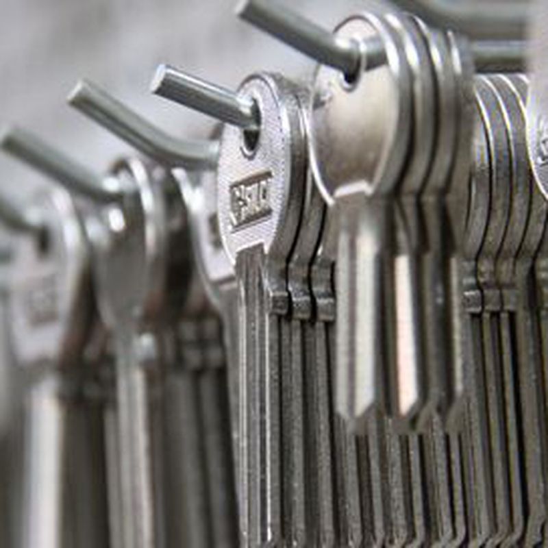 Fabricación de llaves: Servicios de Aluminios Araya
