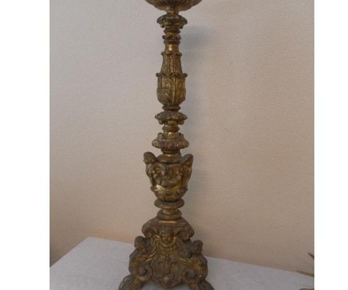 Candelabro barroco de madera. Siglo XVII / XVIII: Catálogo de Antiga Compra-Venta