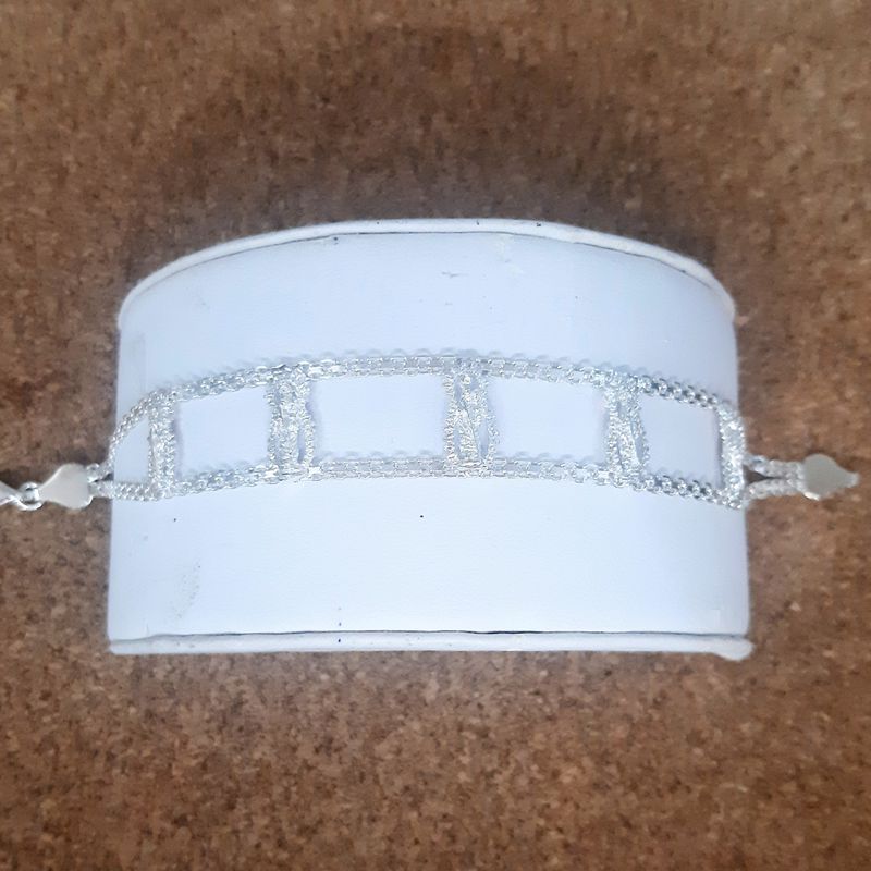 Pulsera Virgen de los Remedios: Catálogo de Joyería Izquierdo
