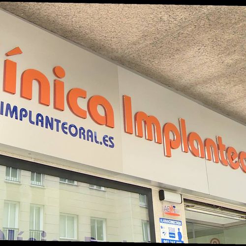 Implante dental presupuesto Santiago de Compostela