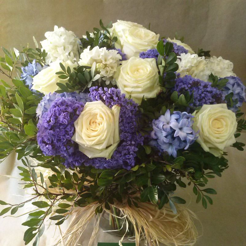 Bouquet de flor Azul y blanco.: Productos y servicios de Greenflor