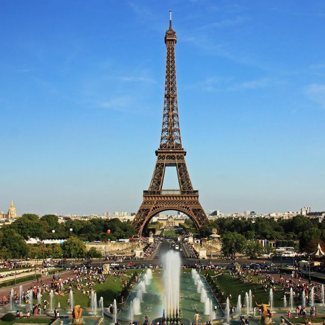 La Torre Eiffel, la mayor construcción con vigas de hierro