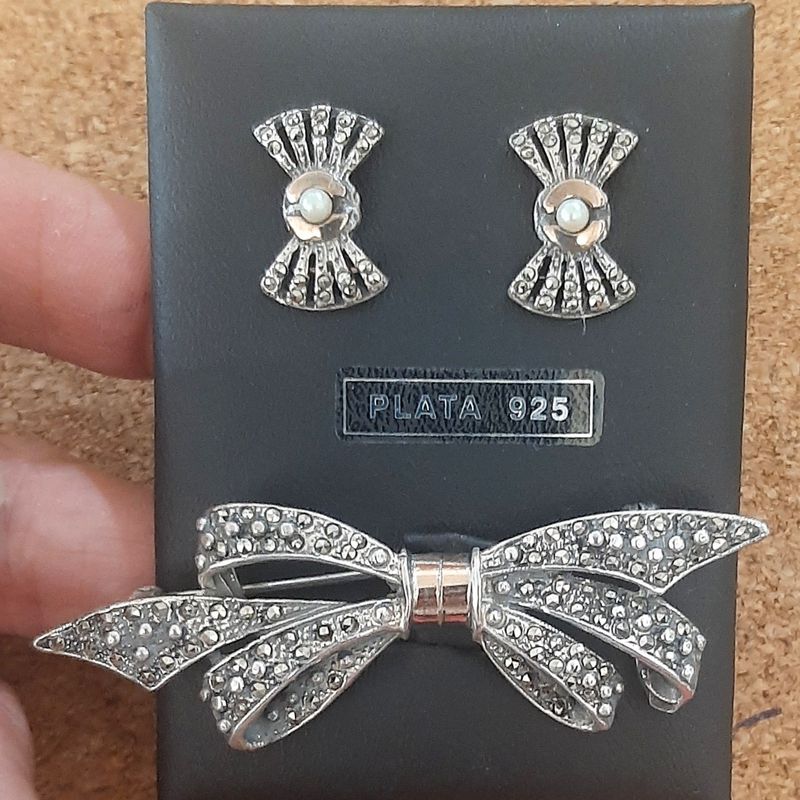 Broche lazo filigrana con pendientes