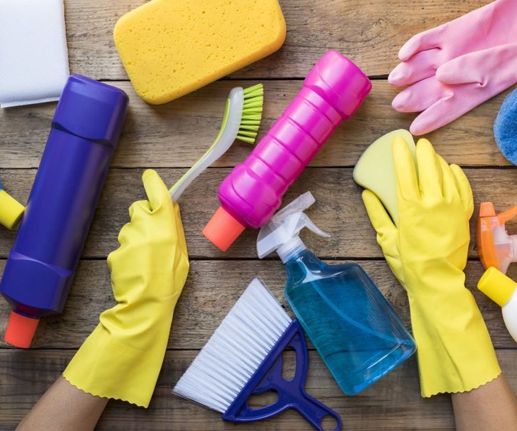 La razón por la que los productos de limpieza tienen que estar fuera del alcance de los niños