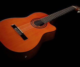Guitarra clásica Harley Benton CG200-BK: Productos de Decibelios Lanzarote