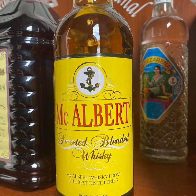 Whisky Mc Albert 40º: Productos de Bodegas Los Jumillanos
