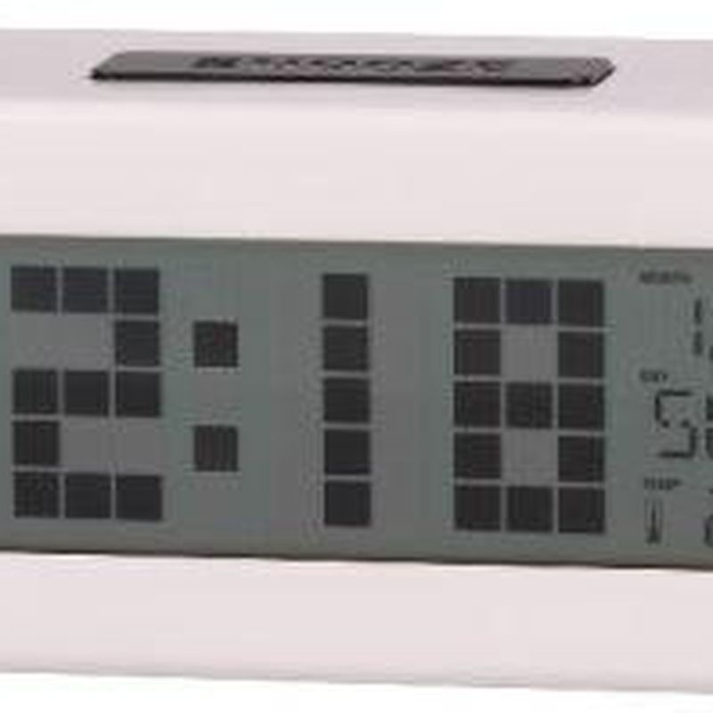 Reloj Despertador Digital DCD-24W