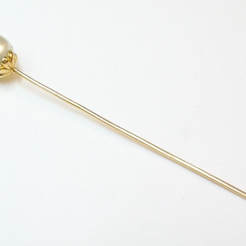 Alfiler de oro de 18k con perla cultivada. Moderno.: Catálogo de Antigua Joyeros