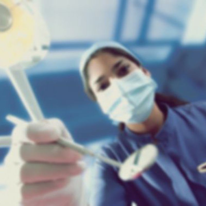 Cirugía: Servicios de Clínica Dental Dra. Amparo Magraner