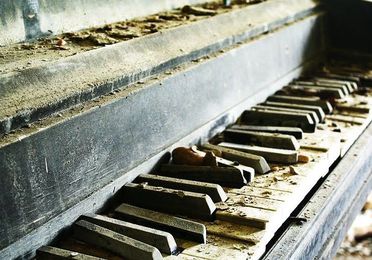 Reparación,regulacion y restauracion integral  de pianos.