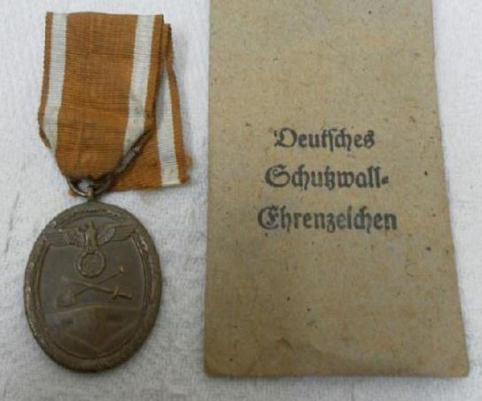 Alemania. Medalla del Muro del Atlántico. II Guerra Mundial: Catálogo de Antiga Compra-Venta