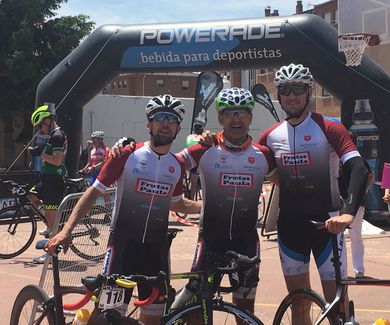 FRUTAS PAULA   En vuelta ciclista máster de Valladolid