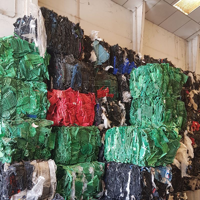 Recogida y reciclaje de residuos de plástico: Servicios de Reciclajes Ecológicos Adrins