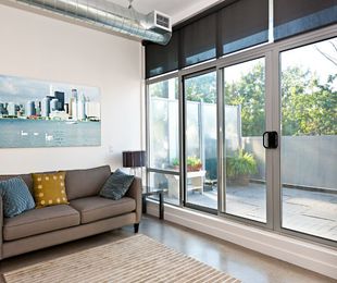 Ideas para usar puertas correderas de cristal en el interior de una casa